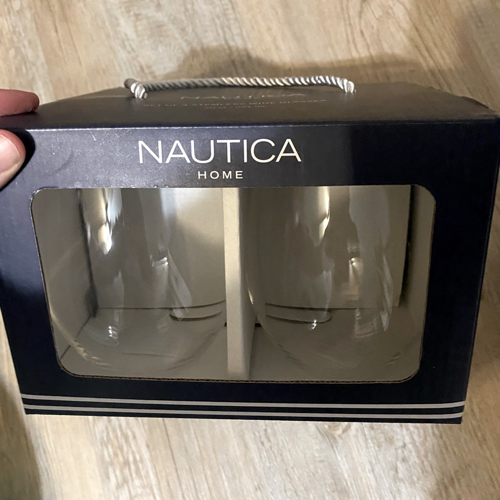 Náutica Wine Glasses